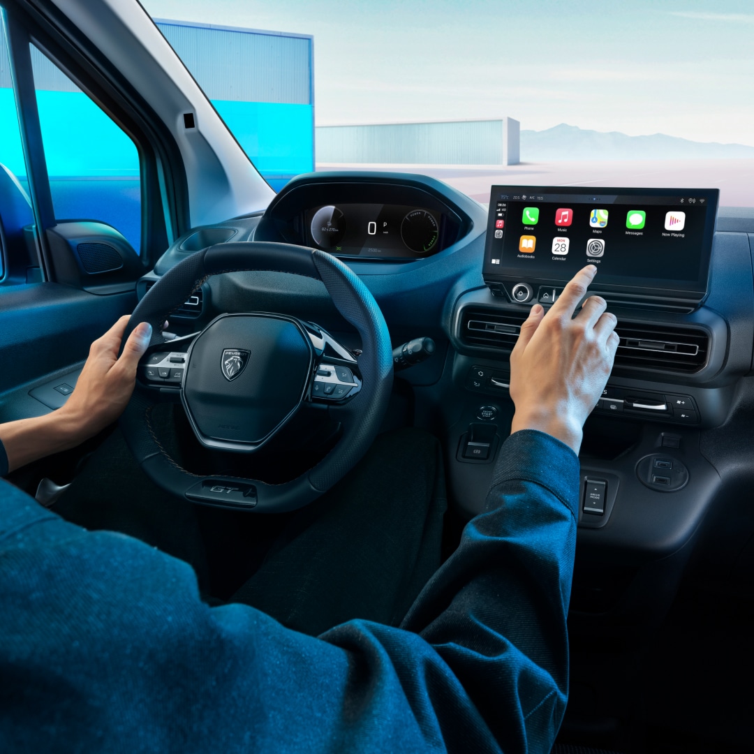 PEUGEOT E-Partner cockpit met bestuurder